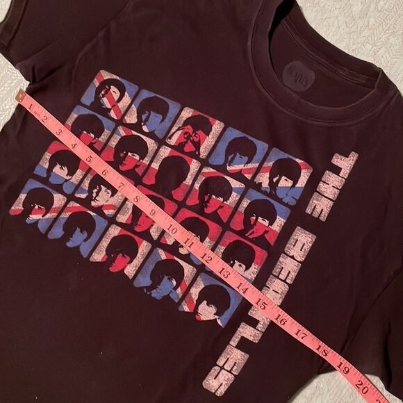 Beatles T-shirt size M from Cirque de Soleil LOVE Show @Mirage Las Vegas - Picture 6 of 8
